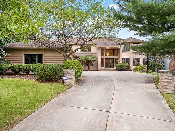4th image of 25151 Margot Ct