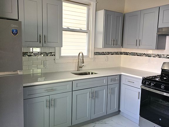 3rd image of 225 Corson Ave Floor 1