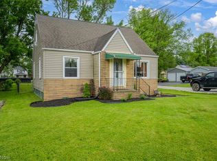 201 Caroline Ave, Hubbard, OH 44425