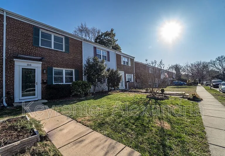 133 Mount Vernon Ave — Photo 2