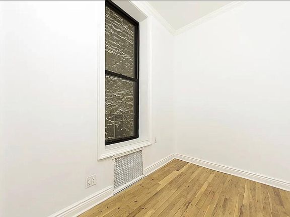 4th image of 262 Saint James Pl APT 1A