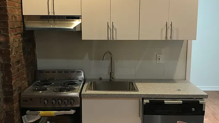 Rented by Nooklyn NYC LLC | media 31