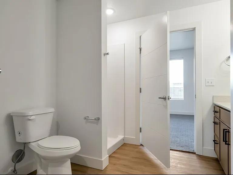 Brighton 2x2 Primary Bathroom