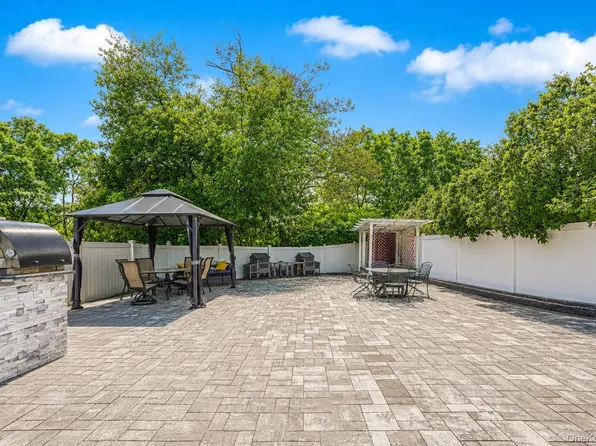 28 Weiner Street, Staten Island, NY 10309