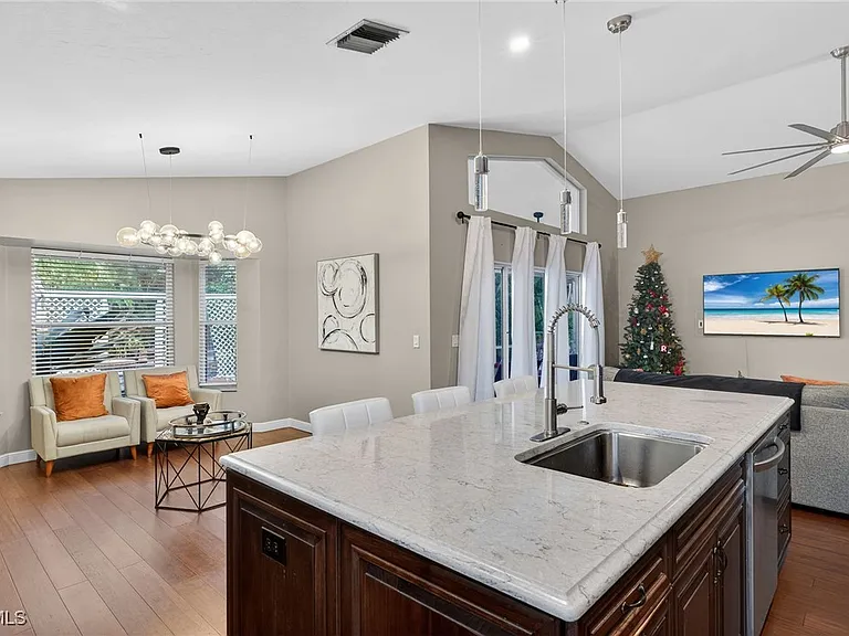18015 Horseshoe Bay Cir — Photo 12