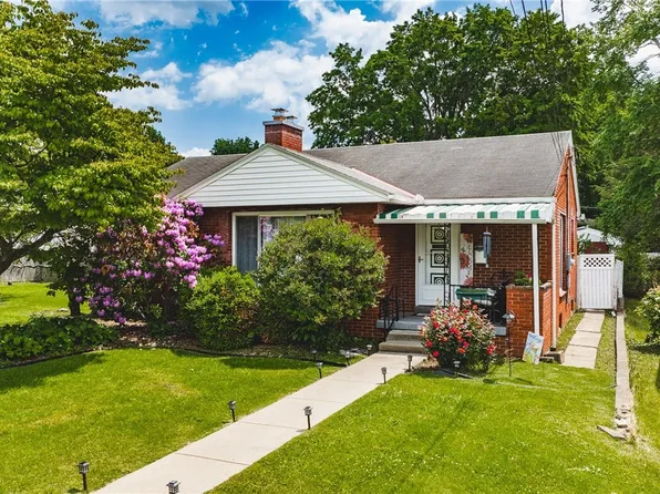 1608 Lawrence St, Parkersburg, WV 26101