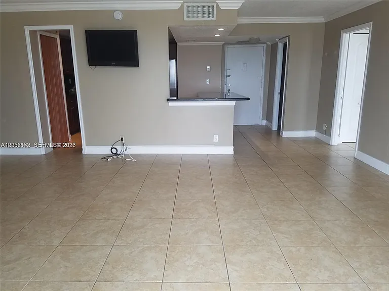1800 Collins Ave #17A — Photo 4