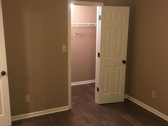 5th image of 2543 Knightsbridge Ln