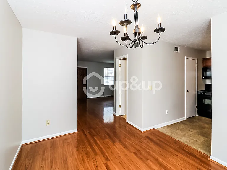1425 Springleaf Cir SE — Photo 8