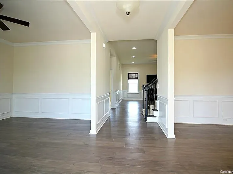 4463 Sourwood Ct — Photo 2