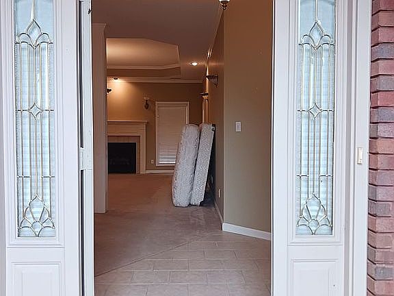 2nd image of 2367 Parc Pl