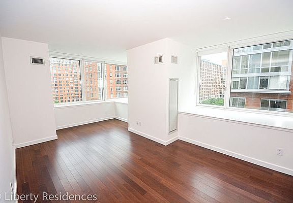 3rd image of 200 E End Ave APT 7G