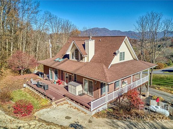 5th image of 432 Evergreen Farm Cir