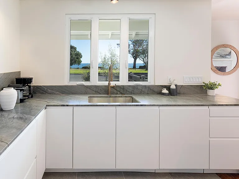 1212 Shoreline Dr — Photo 9