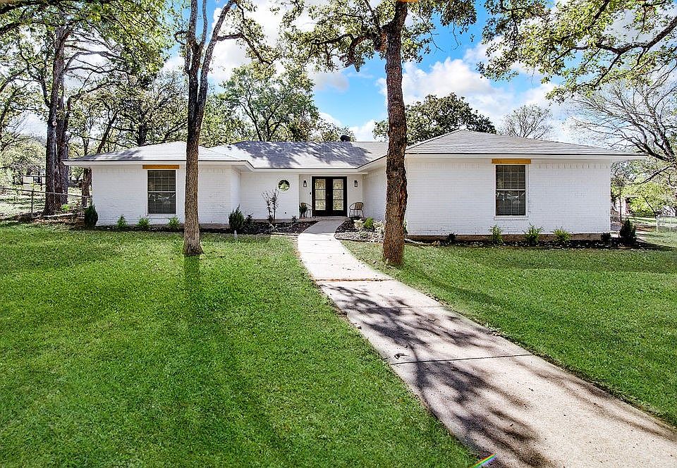 1st image of 2120 Ladonna Ct