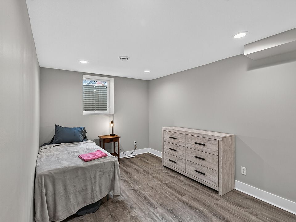 1st image of 12955 Girard Ave S #2