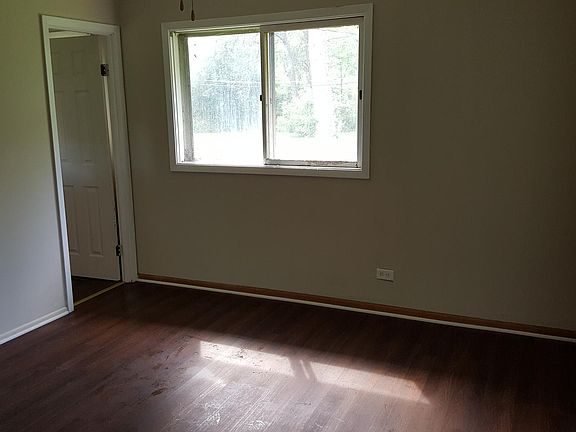 5th image of 36540 N Edgewood Dr