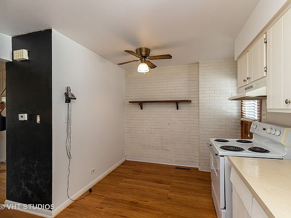 4th image of 7 E 51st St