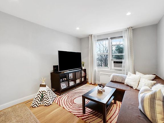 4th image of 110-20 71st Ave #405
