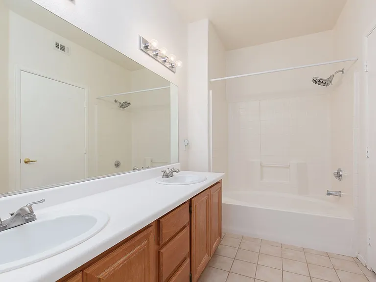 10245 S Maryland Pkwy #145 — Photo 20
