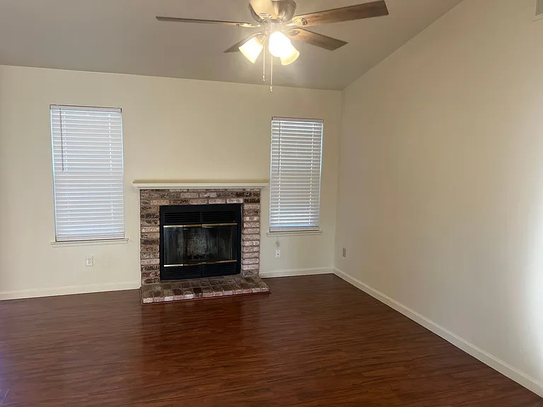8129 Scenic Hills Way — Photo 3