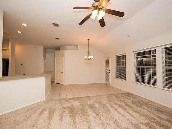 4th image of 11006 Shadow Brook Ln
