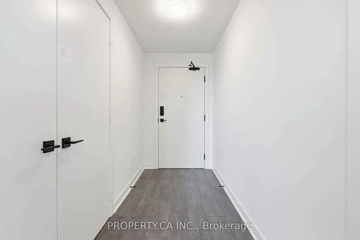 Building Photo - 1185 Dupont St #1401