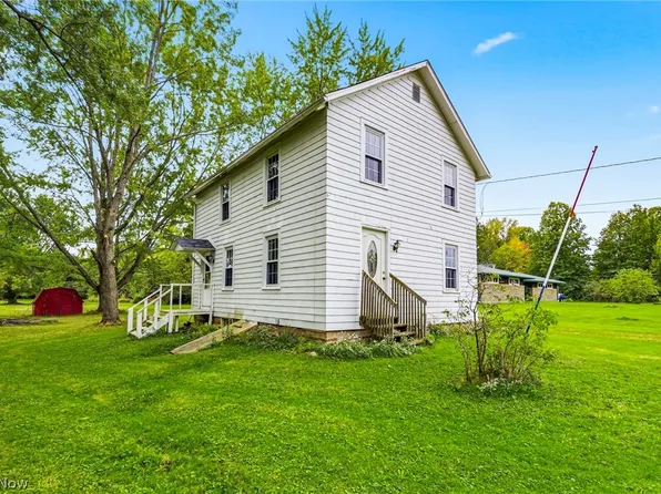 8646 Billings Rd, Kirtland, OH 44094