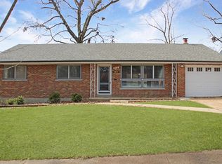 1011 Chartres Ave, Saint Louis, MO 63132