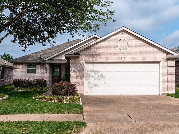 2nd image of 3525 Lake Hill Ln
