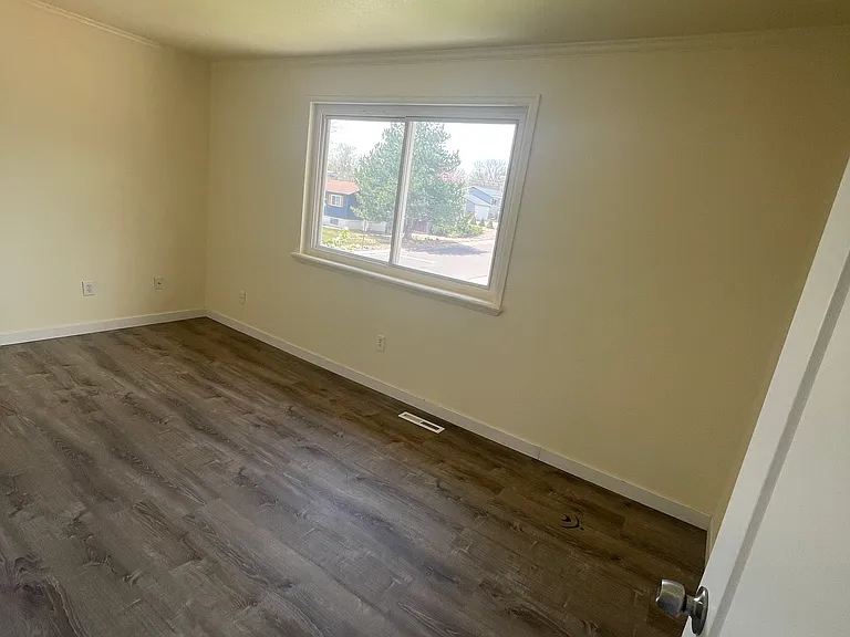 6884 S Dexter St — Photo 5