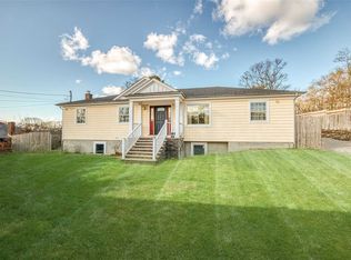 40 Victory Ave, Shirley, NY 11967