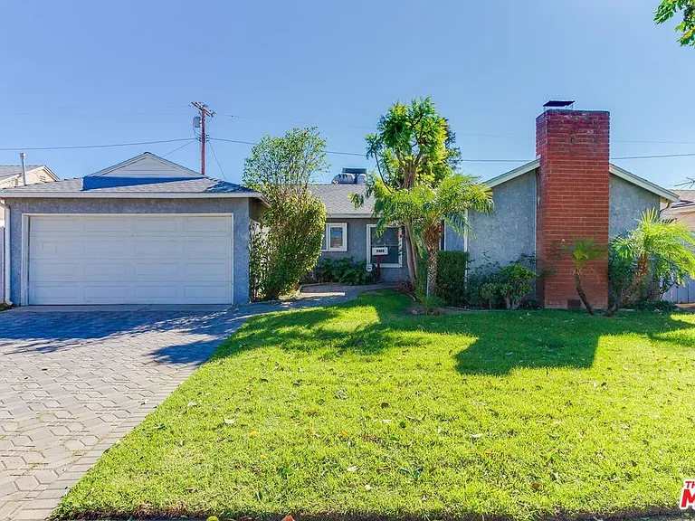 7858 Jamieson Ave — Photo 2