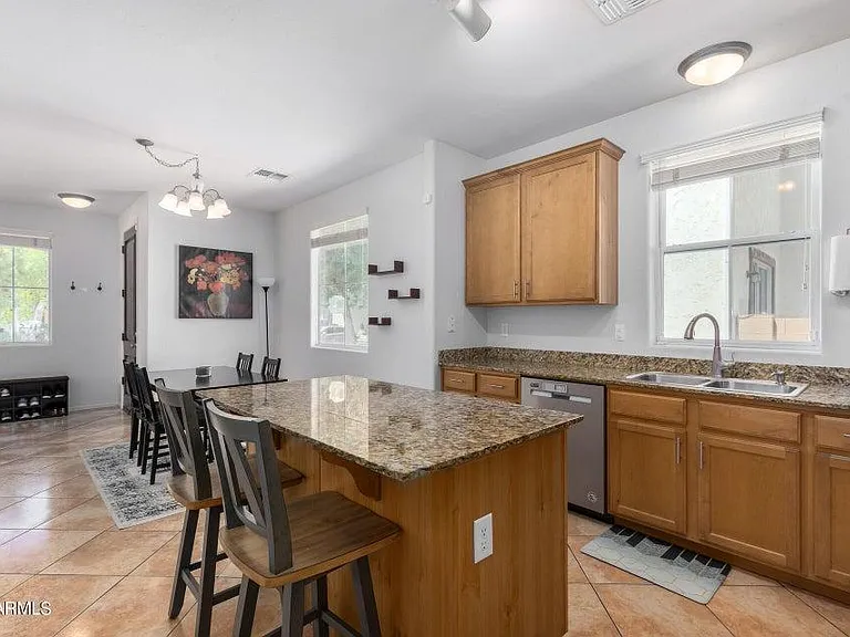 10056 E Isleta Ave — Photo 7
