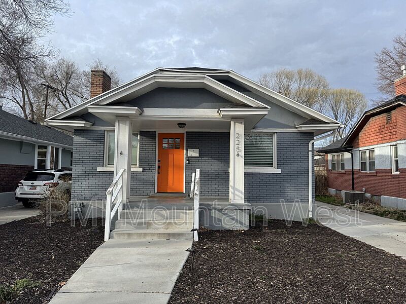 1st image of 225 E Williams Ave