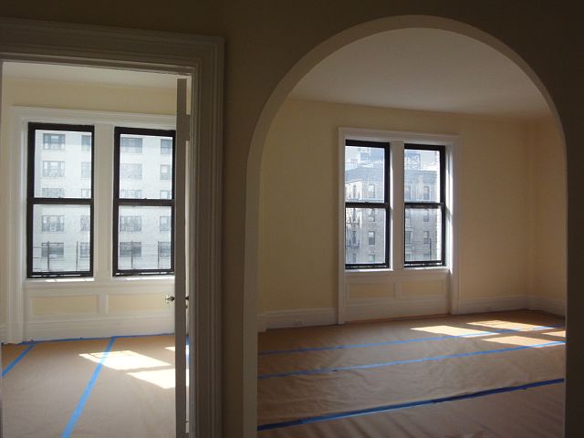 1st image of 215 W 98th St APT 4