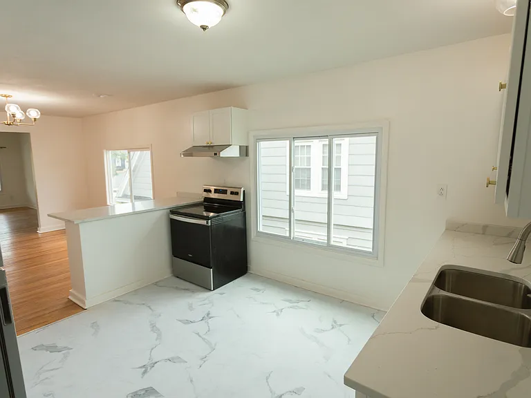 525 Winton St #2 — Photo 16