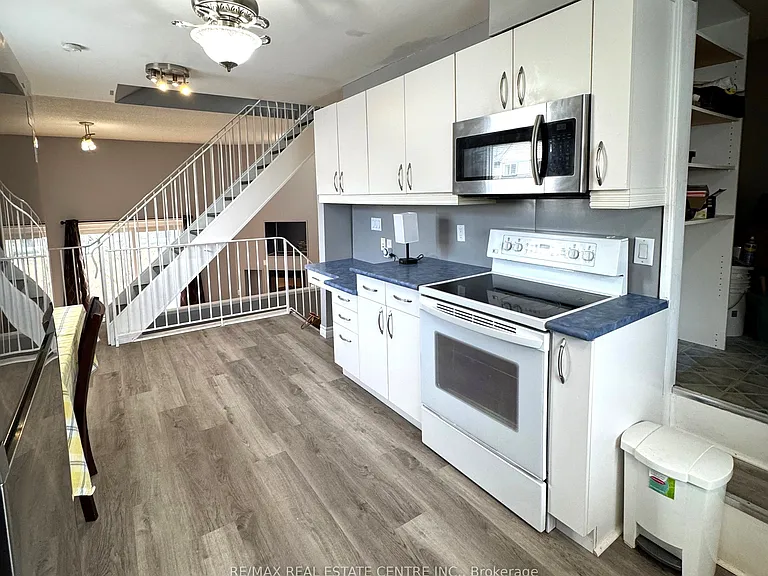 589 Beechwood Dr #49 — Photo 7
