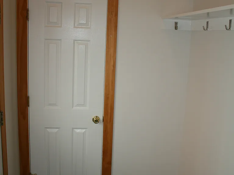 2126 Fox Way — Photo 6