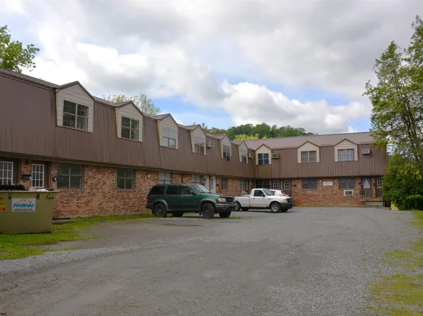 356 E 7th St, Weston, WV 26452