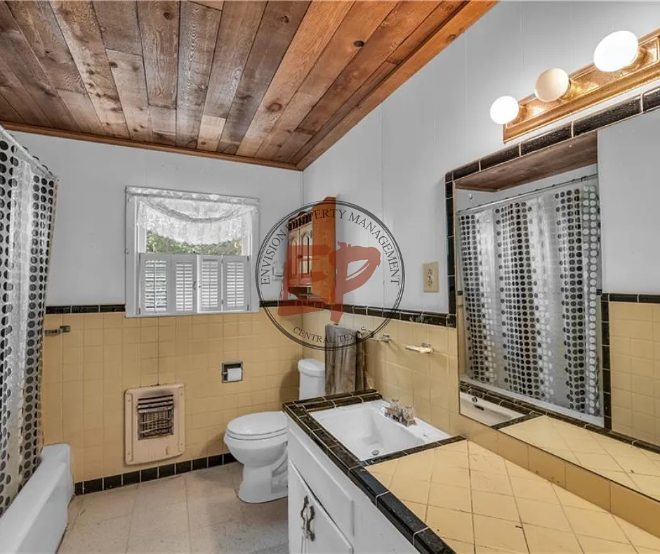 3300 Wynmore Drive - 1 — Photo 3