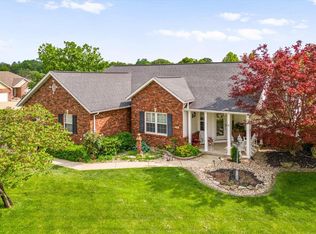 1 Pin Oak Ct, Maryville, IL 62062