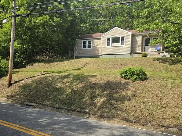 60 Fort Shantok Rd, Uncasville, CT 06382