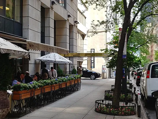 Rented by Level Group | media 17