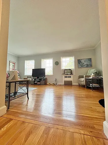 1157 Beacon St #5 Photo 1 1157 Beacon St #5 Photo 1