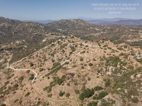 50 Rainbow Peaks Rd #50, Fallbrook, CA 92028