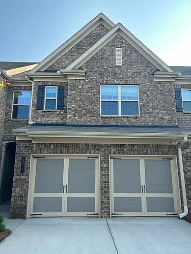 1235 Foxcroft Ln Photo 1