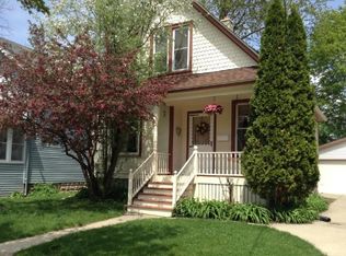 1018 Ellis St, Waukesha, WI 53186