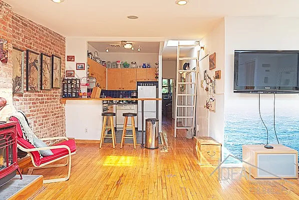 Sold by Ideal Properties Group | media 14