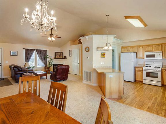 3rd image of 419 W Ashworth Ln